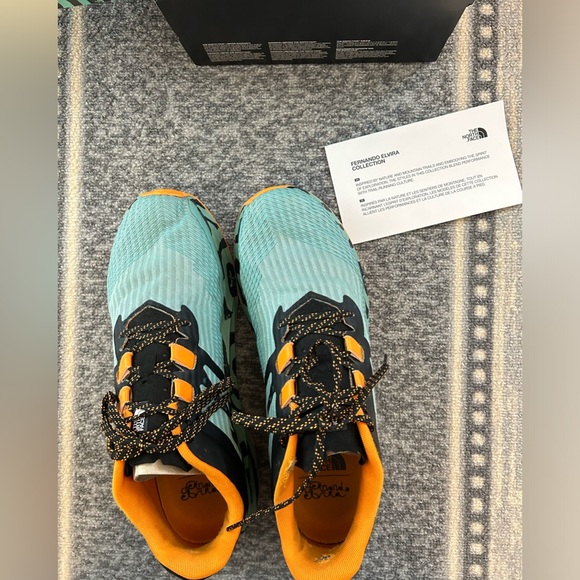 Preloved TNF Vectiv X sneakers - Picture 14 of 16